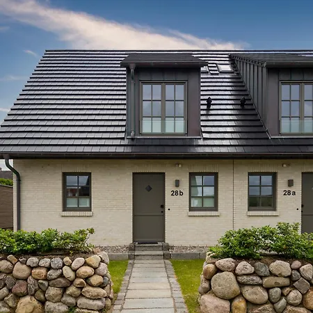 Holiday home Doppelhaushaelfte Strandgut 4 *