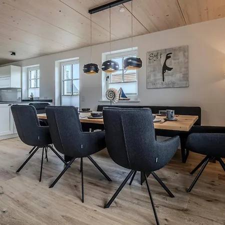 Holiday home Doppelhaushaelfte Strandgut 4 Sylt